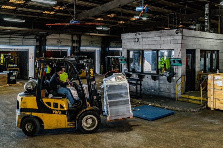 A Cargo Spectre freight dimensioner at work, eliminating measurement mistakes